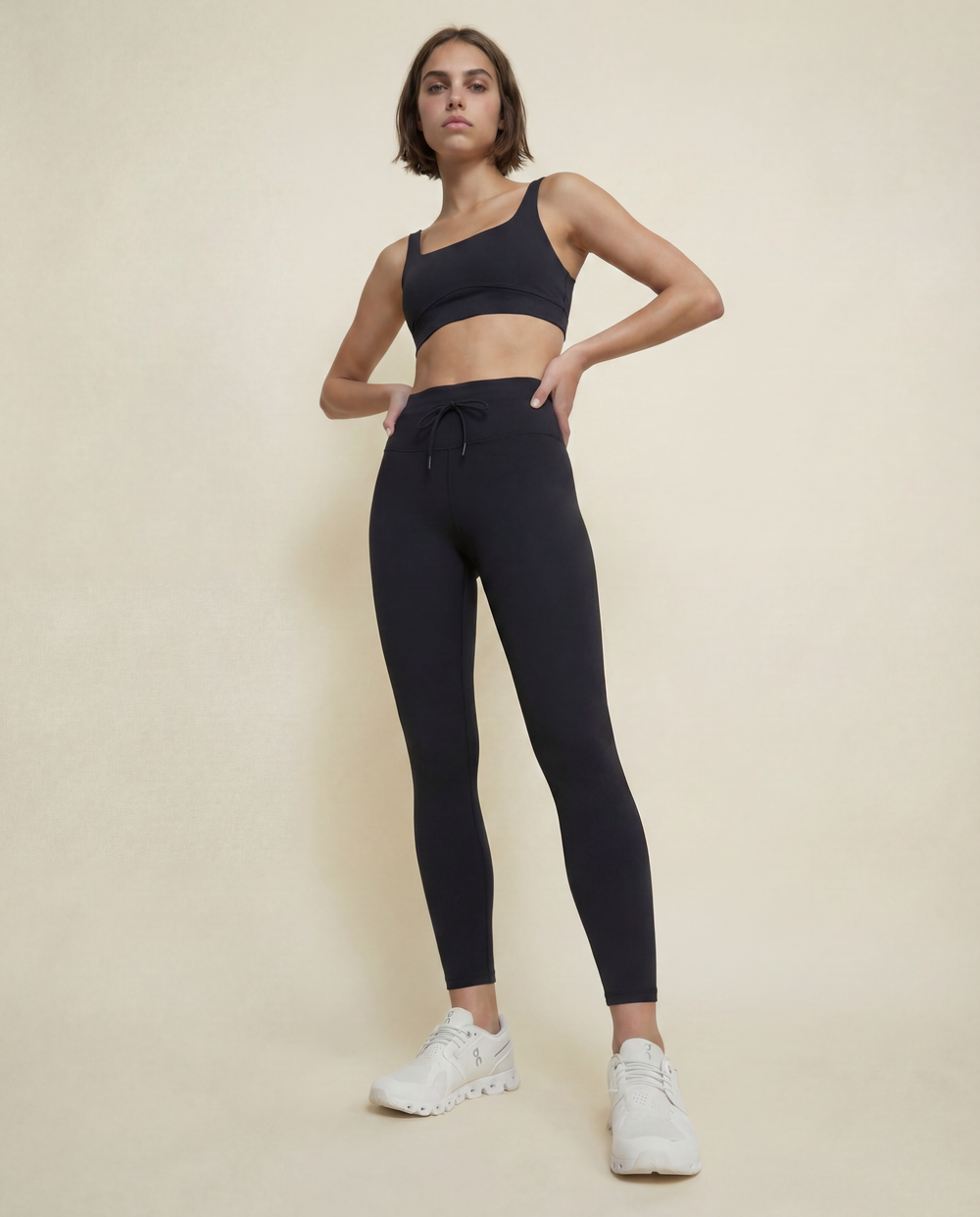 Sculpt Scoop-Neck Black Sports Bra PRE-ORDER